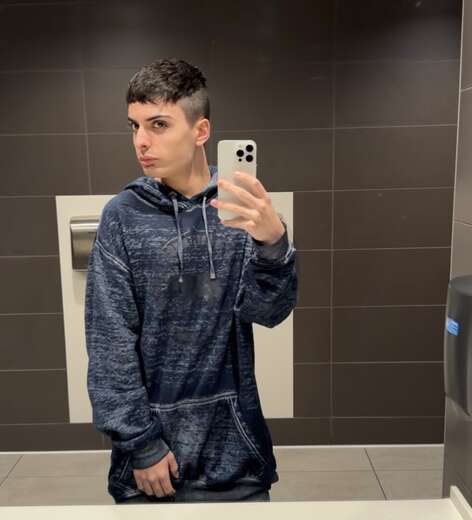 Chill, laid back, twink - Alternate Photo