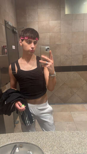 Boss boi aka sexy twink - Alternate Photo