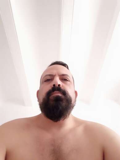 Escort and masseur bearded masculine - Gay Male Escort in Video Dating - Main Photo