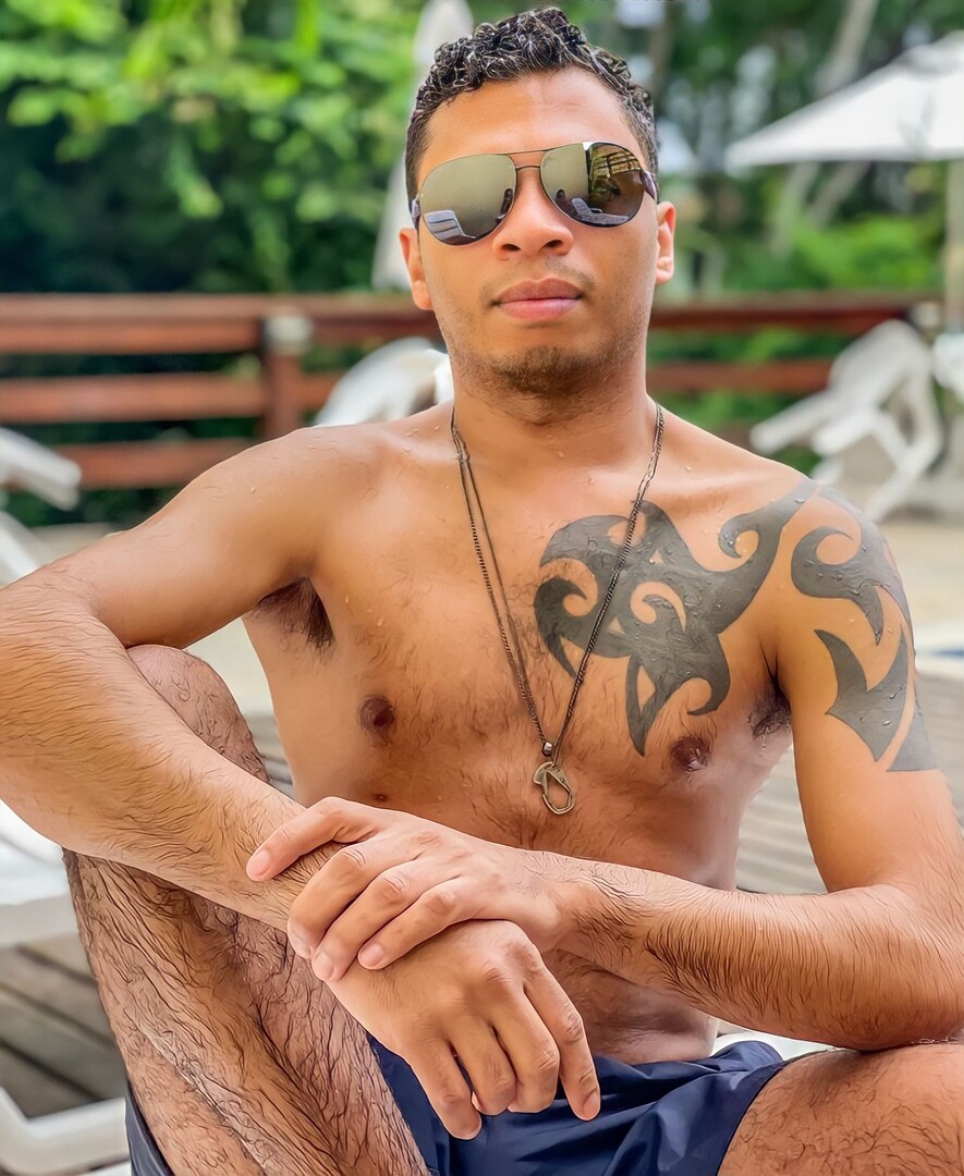 Massage - Tantric & Erotic | Bi Male Masseur in Chicago | MintBoys