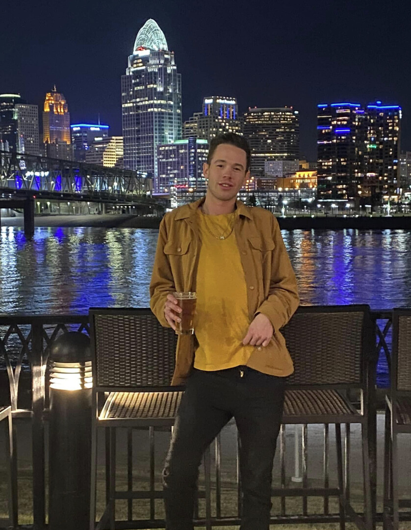 Life of the party | Gay Male Escort in Cincinnati | MintBoys