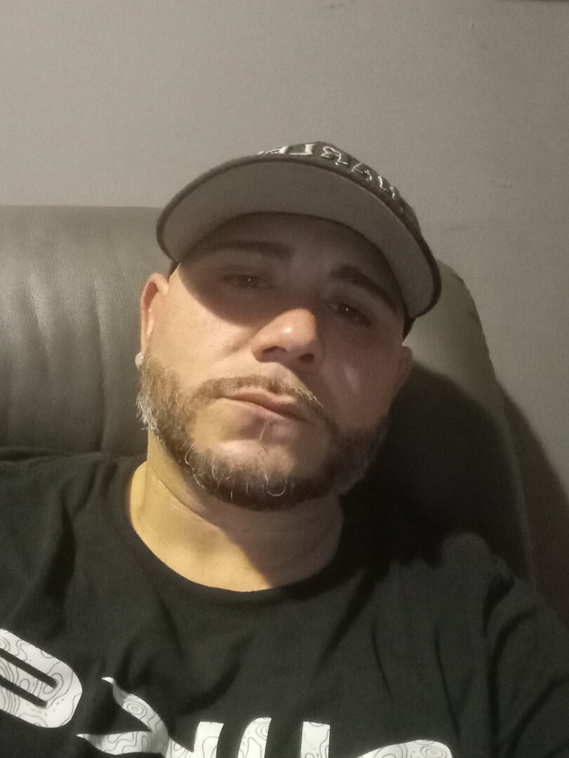 Im outgoing Mexican and Italian looking | Bi Male Escort in Detroit |  MintBoys