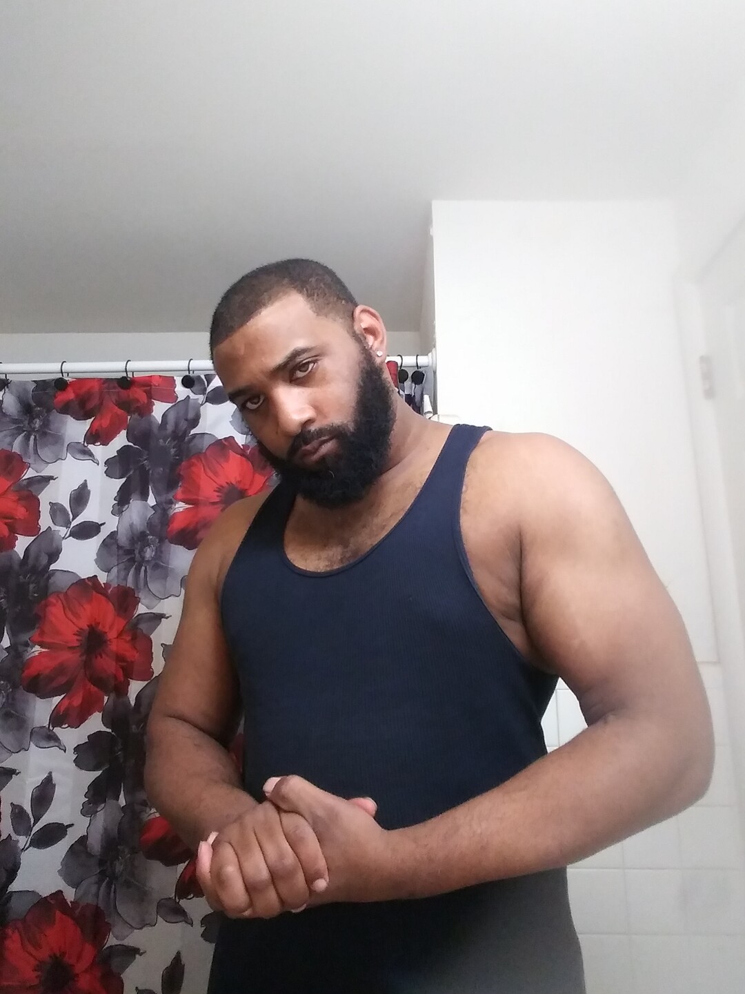 Rough Hands | Straight Male Masseur in Detroit | MintBoys