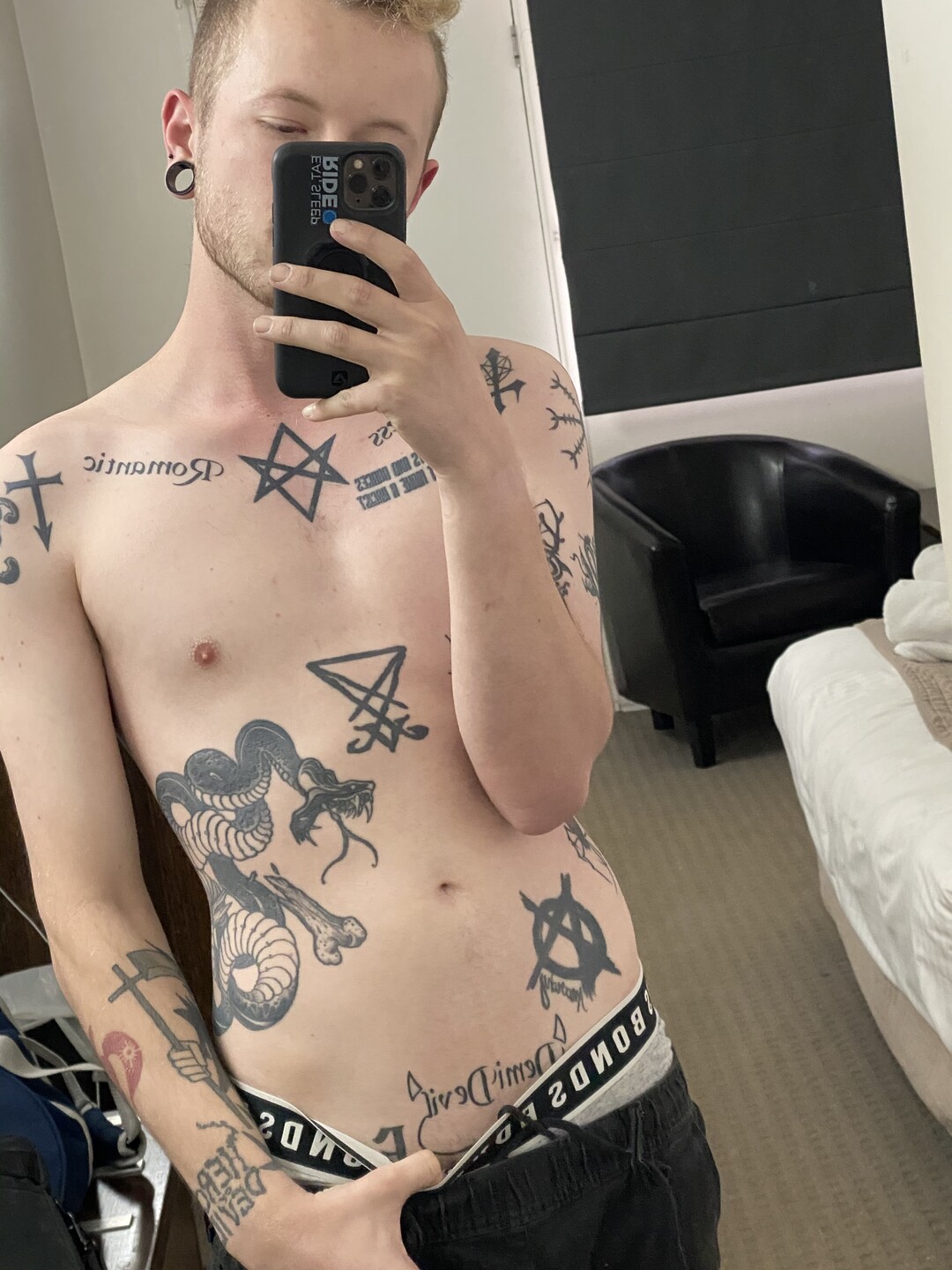 Young tattooed alt guy | Non-Binary Escort in Gold Coast | MintBoys