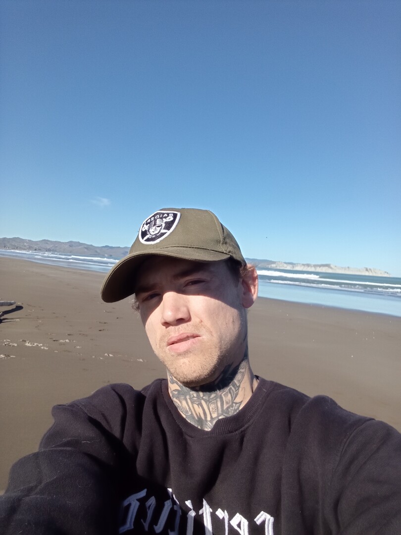 Keen to try things out | Male Escort in Hamilton, NZ | MintBoys