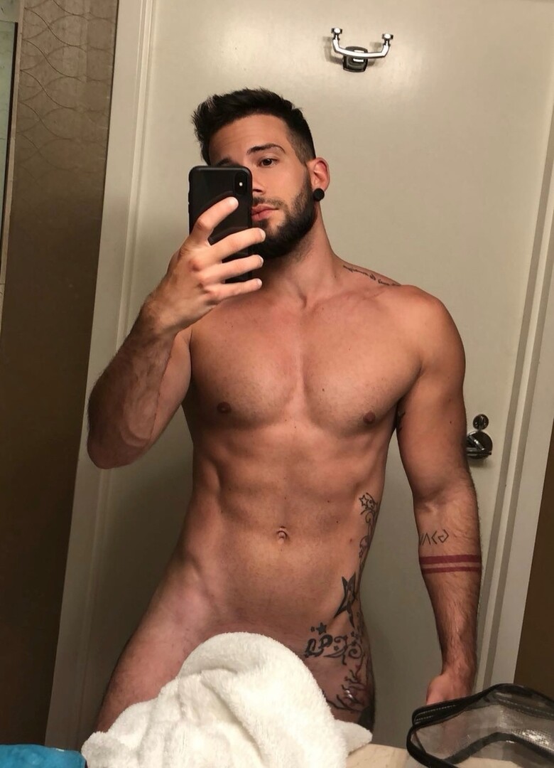 Tulio Miami Cubano | Male Escort in Miami | MintBoys