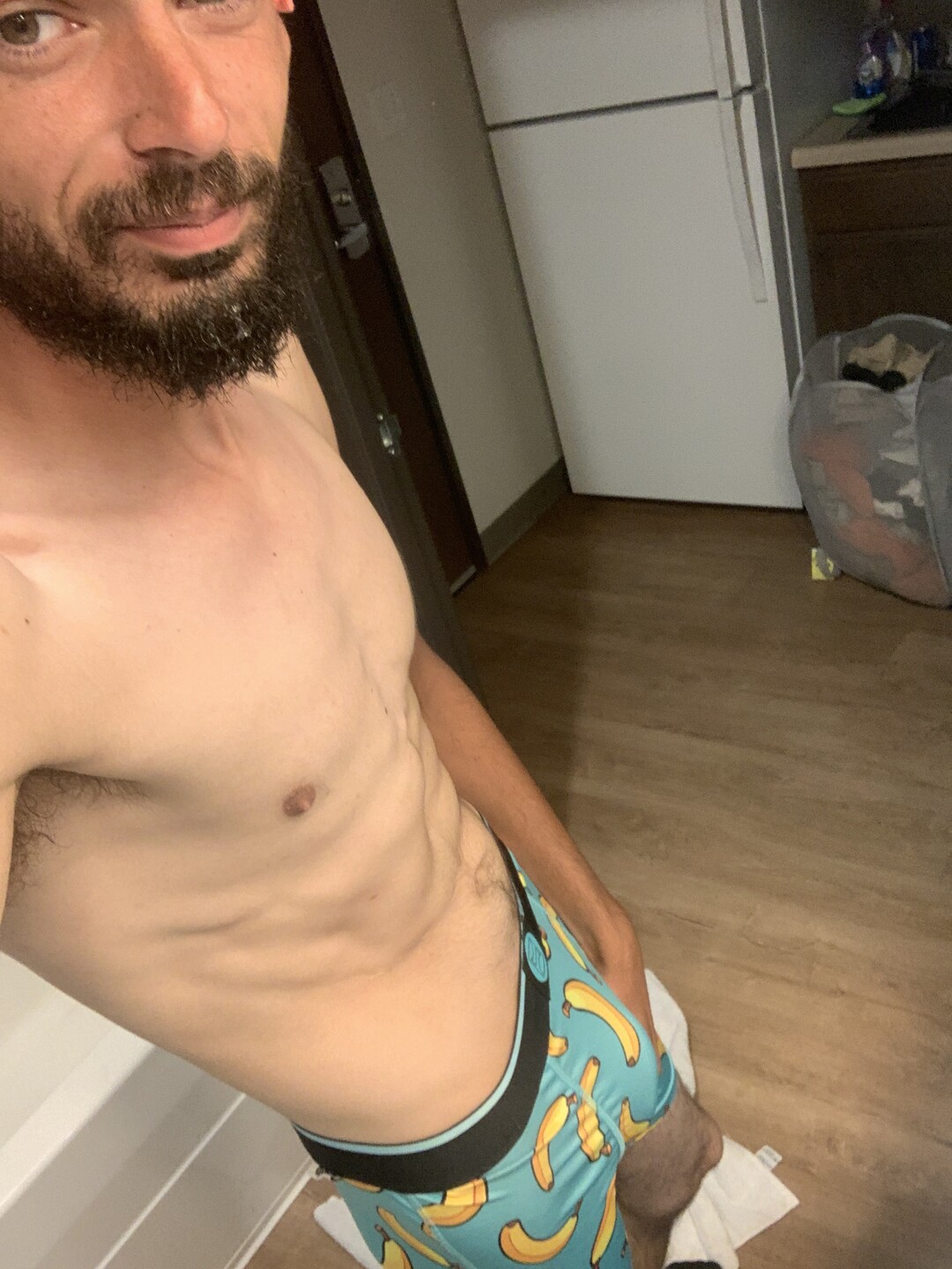 Looking to have a good night | Bi Male Escort in New Hampshire | MintBoys