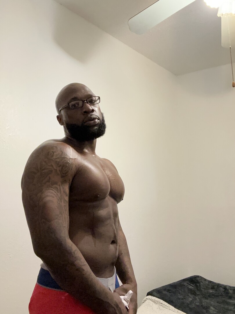 Black man to please you | Straight Male Escort in Tulsa | MintBoys