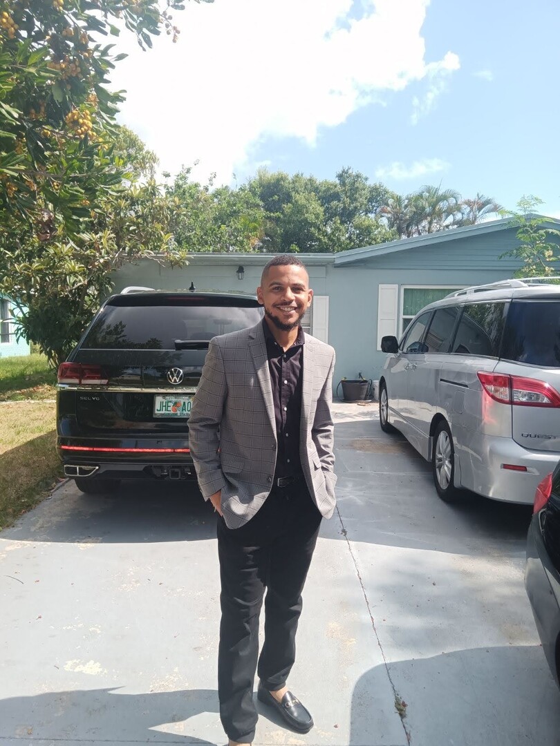 Companion for social events | Straight Male Escort in Tampa | MintBoys