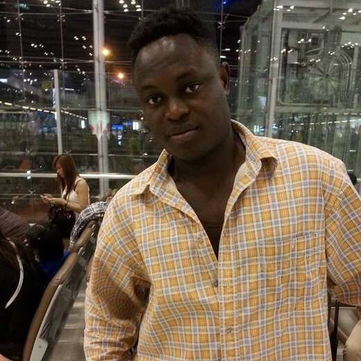 Tall, dark, handsome and athletics - Straight Male Escort in Accra - Main Photo