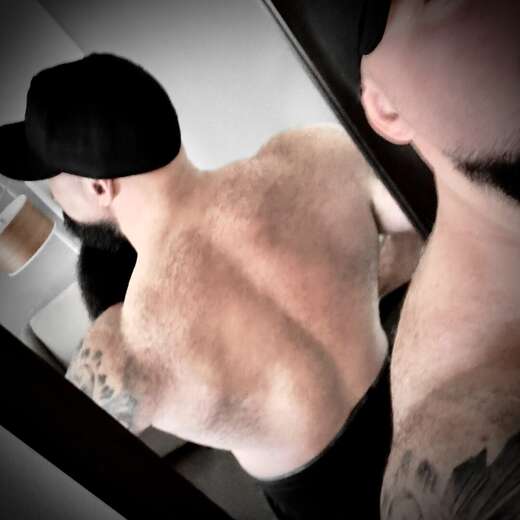 *** MUSCLE BEAR 275lbs *** - Alternate Photo