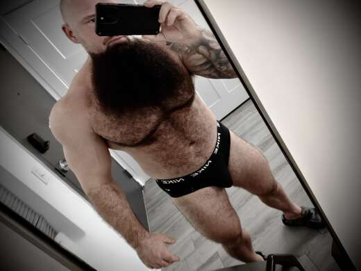 *** MUSCLE BEAR 275lbs *** - Alternate Photo