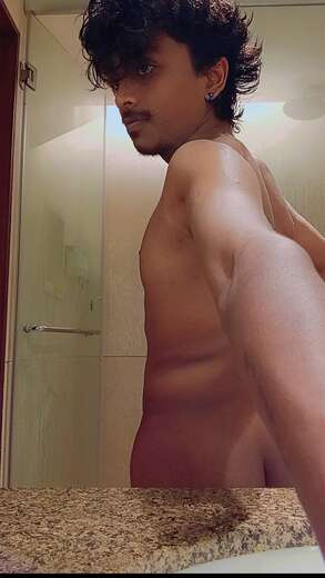 Hey advik her 19 years her for sugar dads - Male Escort in Bangalore - Main Photo