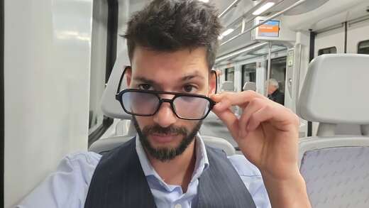 Young, Easy-going, friendly, kind of cute - Alternate Photo