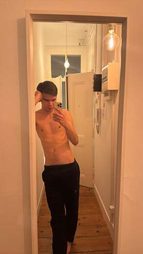 BRAZILIAN GUY IN BERLIM 07FEB - Bi Male Escort in Berlin - Main Photo