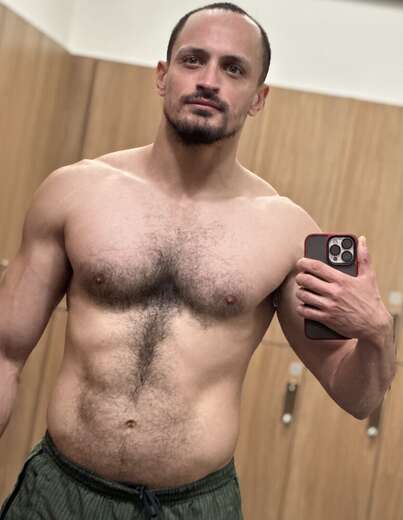 Polite and easy-going into chemistry and w - Gay Male Escort in Brooklyn - Main Photo