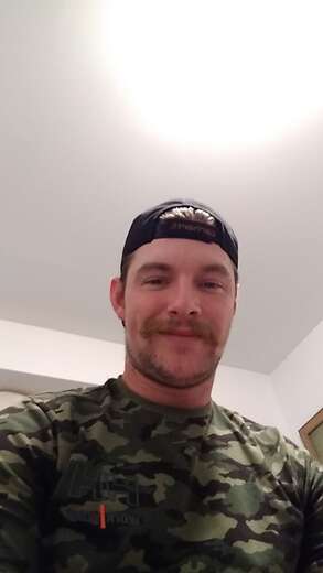 party friendly/roughneck - Straight Male Escort in Calgary / Edmonton - Main Photo