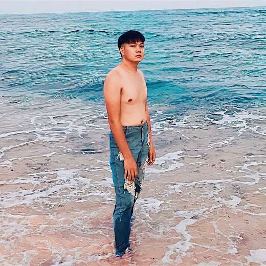 Hit me up and let see where it goes - Gay Male Escort in Caloocan - Main Photo