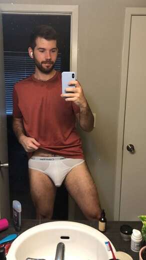 I'm kinda cool and fun to be with - Gay Male Escort in Chicago - Main Photo