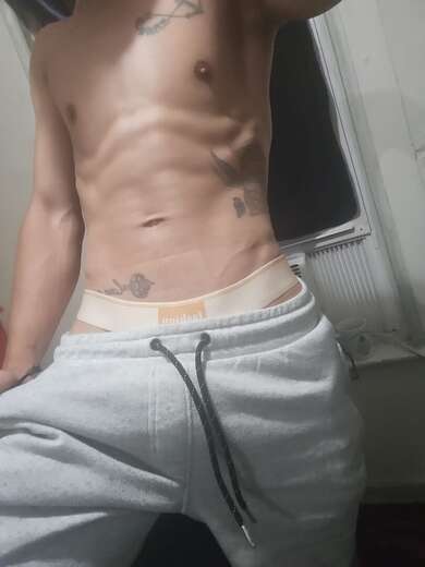 I twink boy for you - Gay Male Escort in Chicago - Main Photo