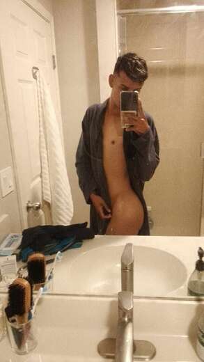 Joven amable cariñoso divertido y respetuo - Gay Male Escort in Chicago - Main Photo