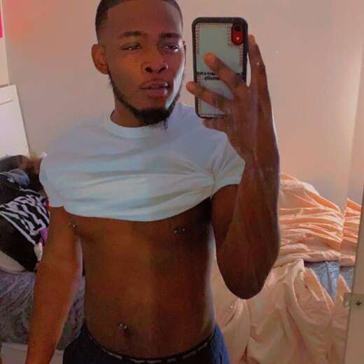 Laid back chill down to earth guy. - Gay Male Escort in Chicago - Main Photo