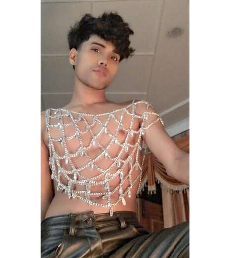 Hi anshuman this side I m gay bottom - Alternate Photo