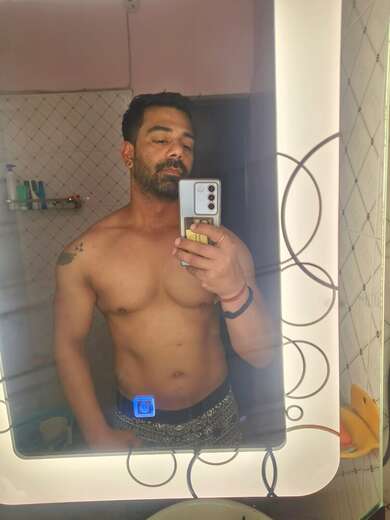 INDEPENDENT MALE ESCORT FROM DELHI-NCR - Alternate Photo