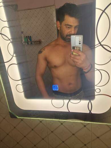 INDEPENDENT MALE ESCORT FROM DELHI-NCR - Alternate Photo