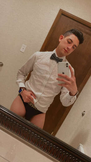 Confident, flirty, Refined - Gay Male Escort in Denver - Main Photo