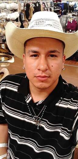 Howdy guys - Alternate Photo