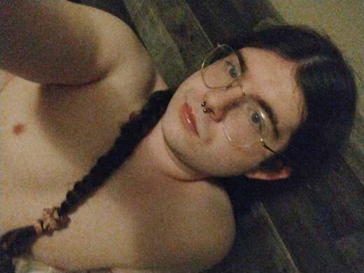 Chubby feminine 21 - Alternate Photo