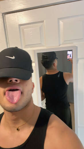 Matteo venezolano 23 - Gay Male Escort in Detroit - Main Photo