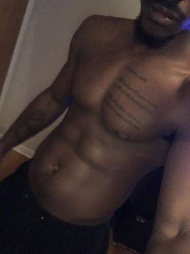 Offering massages - Bi Male Escort in Detroit - Main Photo