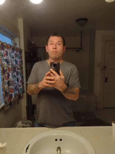 Blue eyes and tattooed muscular - Straight Male Escort in Everett - Main Photo