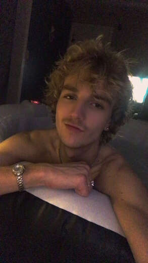 Young blonde fun - Bi Male Escort in Fort Wayne - Main Photo