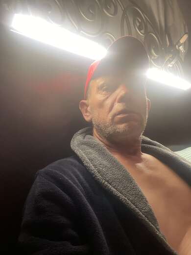 Looking for a good time - Straight Male Escort in Hickory - Main Photo