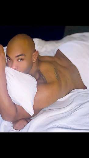 L uxury. Confidence. Chemistry. - Alternate Photo