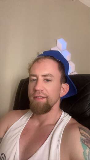 Masculine Bro type - Alternate Photo