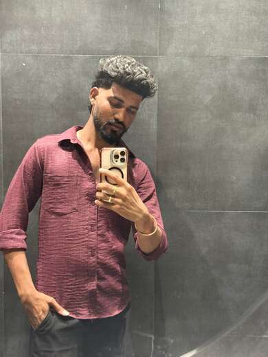 I am akhil here - Alternate Photo