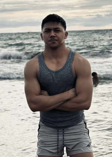 Keenan, Masseur! - Alternate Photo