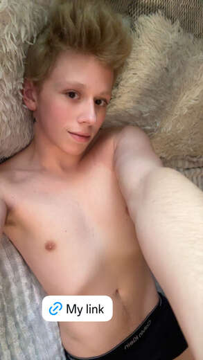 Cameron, I’m a stripper:) - Alternate Photo