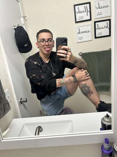 Artistic FTM companion - Alternate Photo