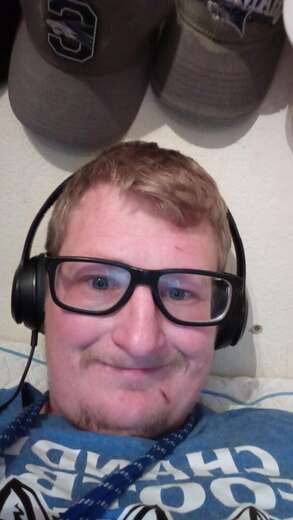 I’m real and genuine man love to meet new - Alternate Photo