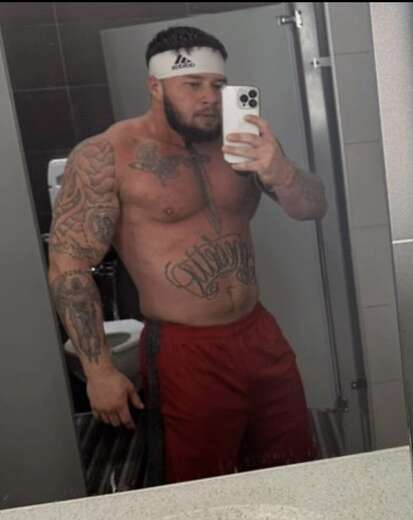 HOT!! STRONG ATHLETIC MALE FOR YOU! - Alternate Photo