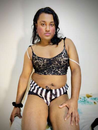 Elegant, soft-spoken companion - Non-Binary Escort in London - Main Photo