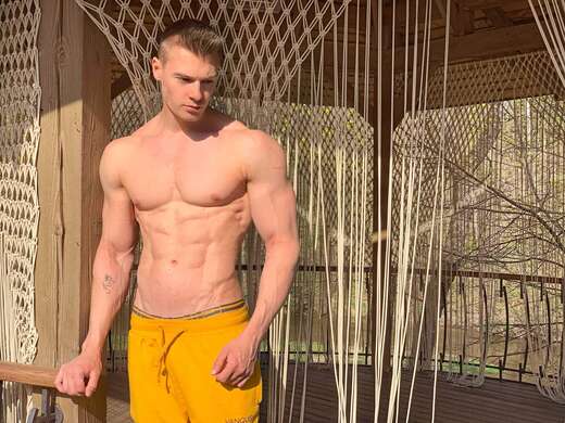 Phenomenal Worldwide Massage Artist - Alternate Photo
