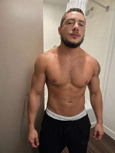 Masseur boy - Alternate Photo