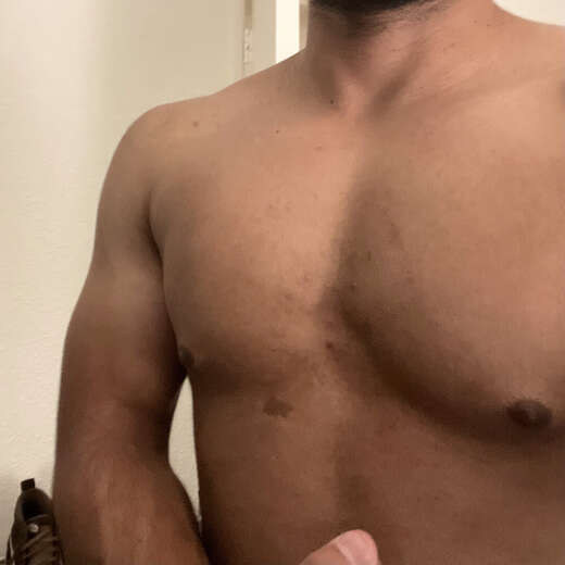 Amateur bodybuilder - Alternate Photo