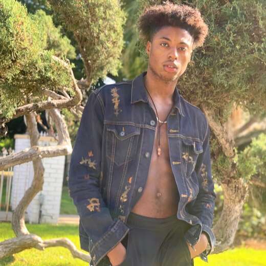 🇯🇲🤴🏽 Jamaican Prince 🤴🏽🇯🇲 - Alternate Photo
